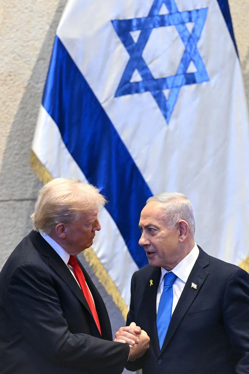 x01 AP Saul Loeb.jpg