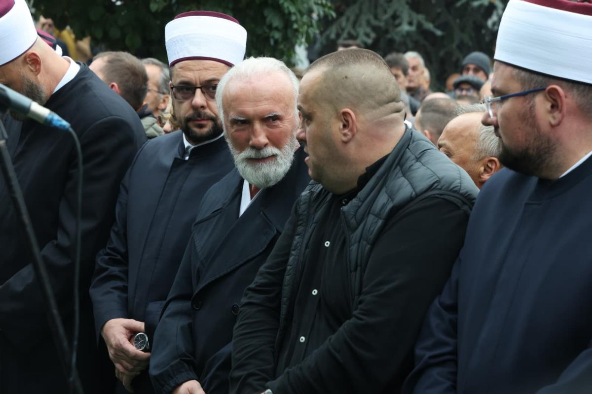 WhatsApp Image 2025-10-13 at 15.39.24.jpeg