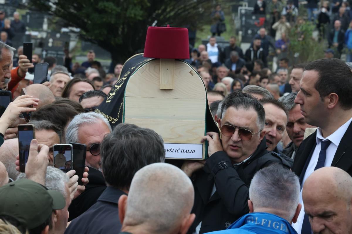 WhatsApp Image 2025-10-13 at 15.39.19 (1).jpeg