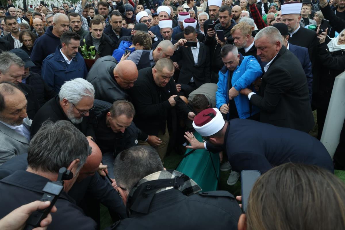 WhatsApp Image 2025-10-13 at 15.39.13.jpeg