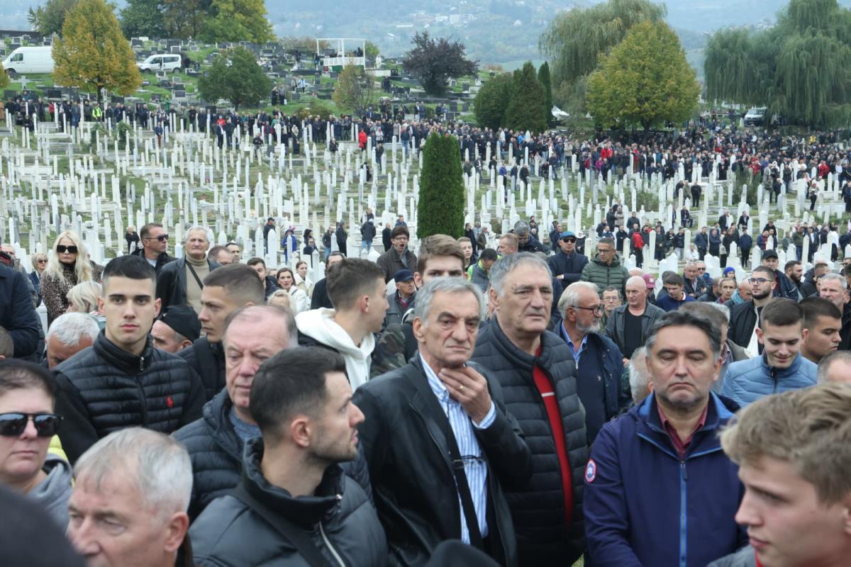 WhatsApp Image 2025-10-13 at 15.39.01 (1).jpeg