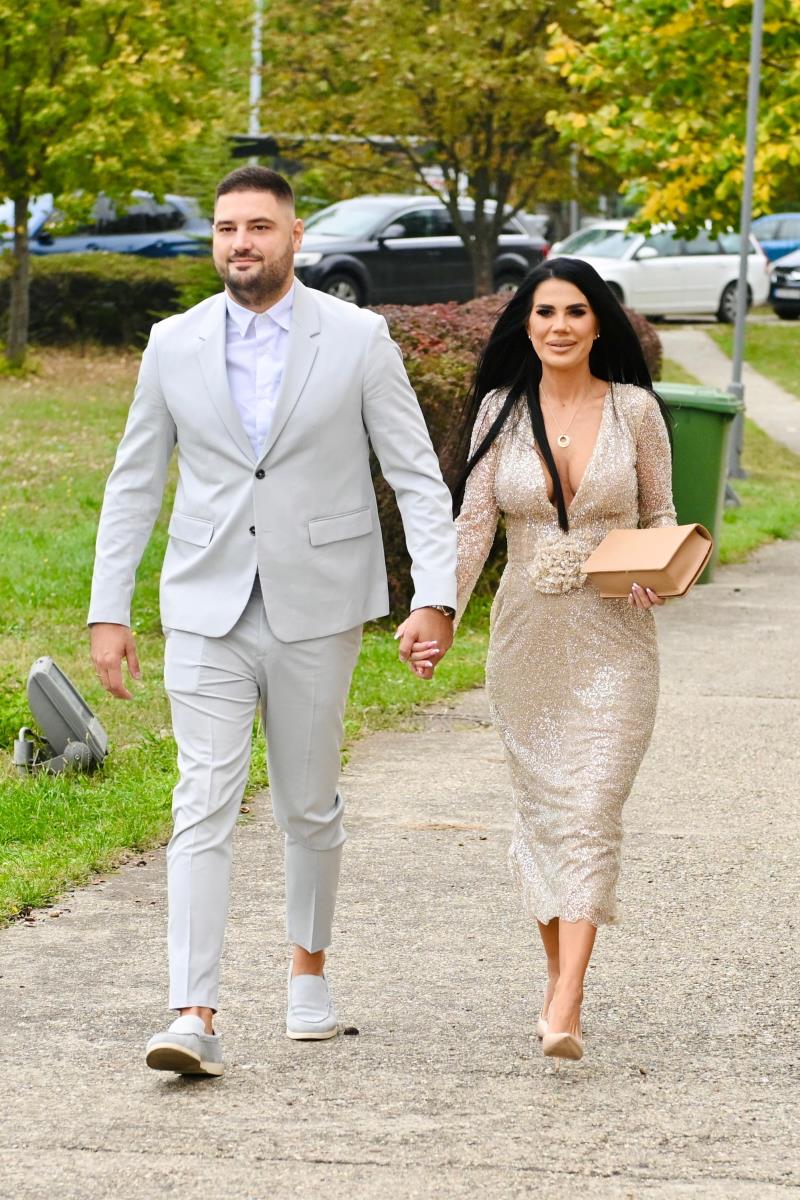 WhatsApp Image 2025-10-13 at 15.57.07_29f13857.jpg