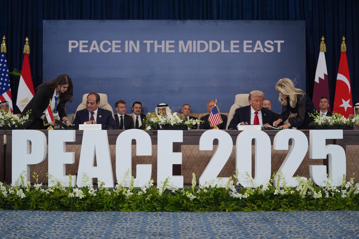 102 AP Evan Vucci.jpg