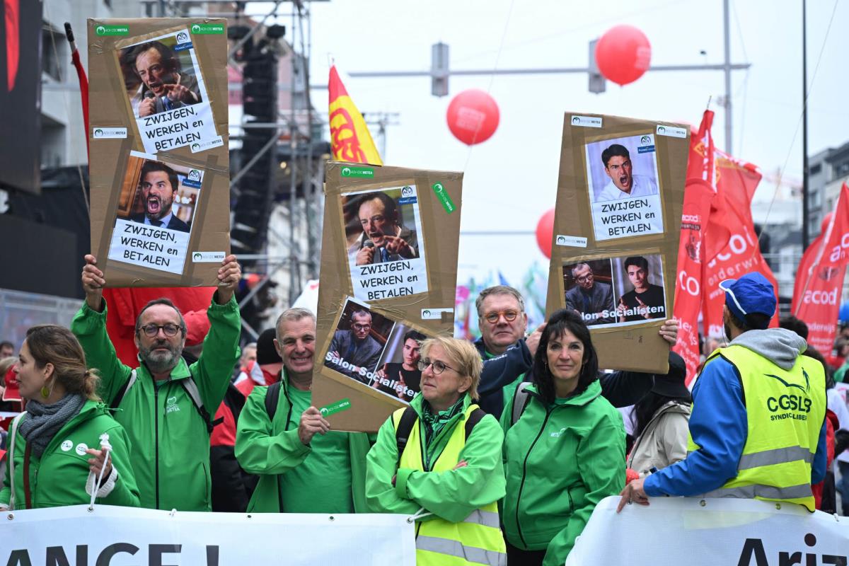 brisel03 AP Harry Nakos.jpg