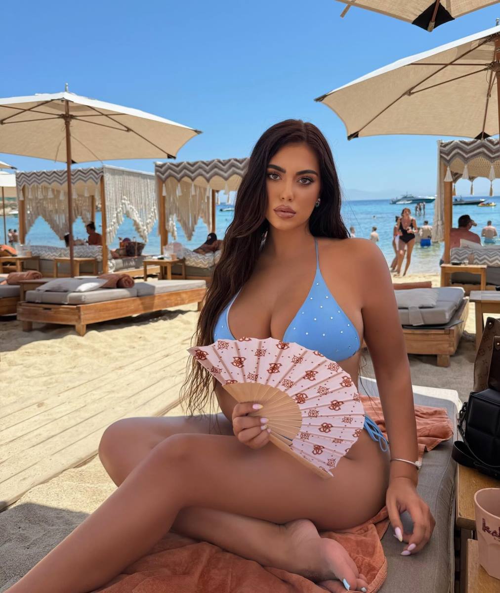 Alesija Bami na plaži