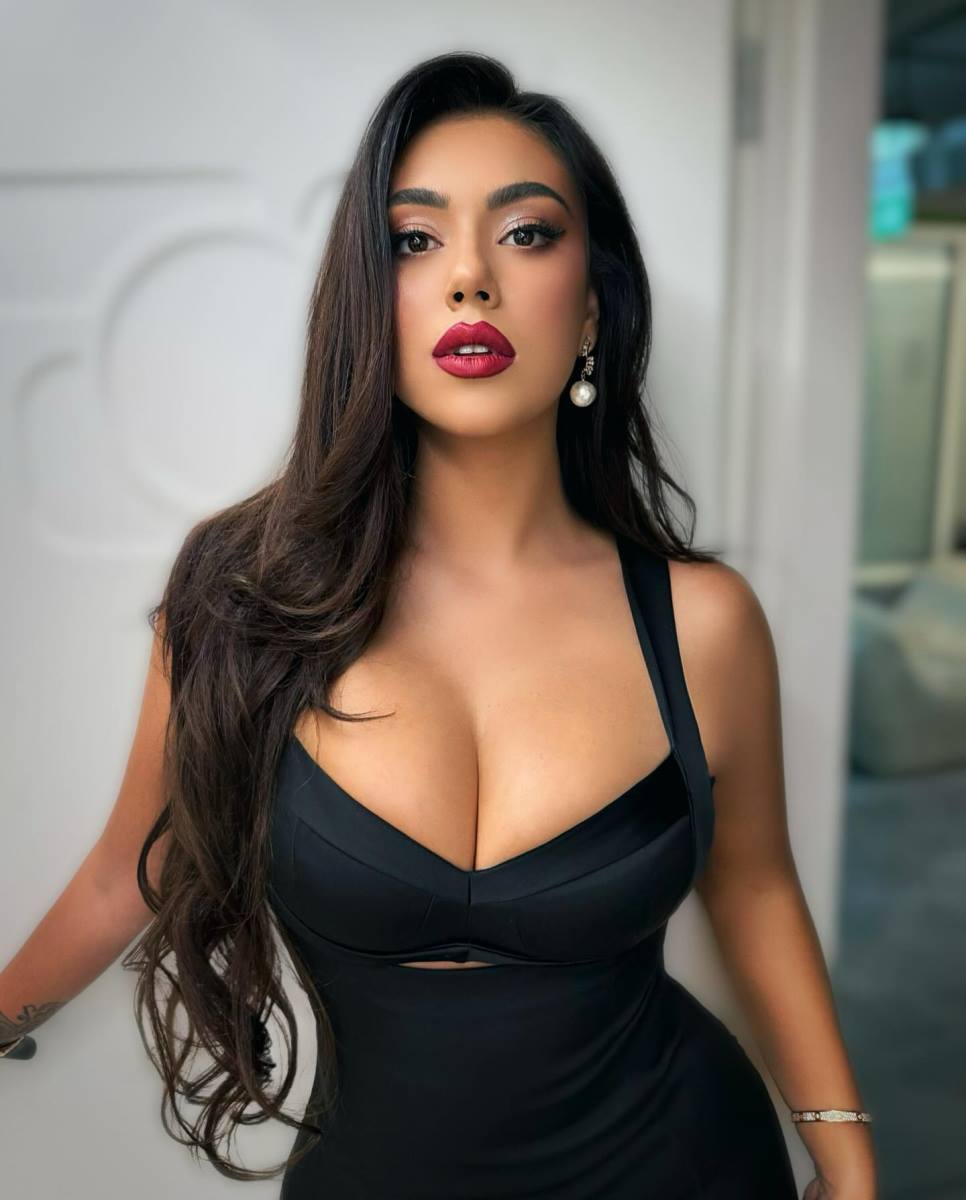 Alesija Bami atraktivna TV voditeljka