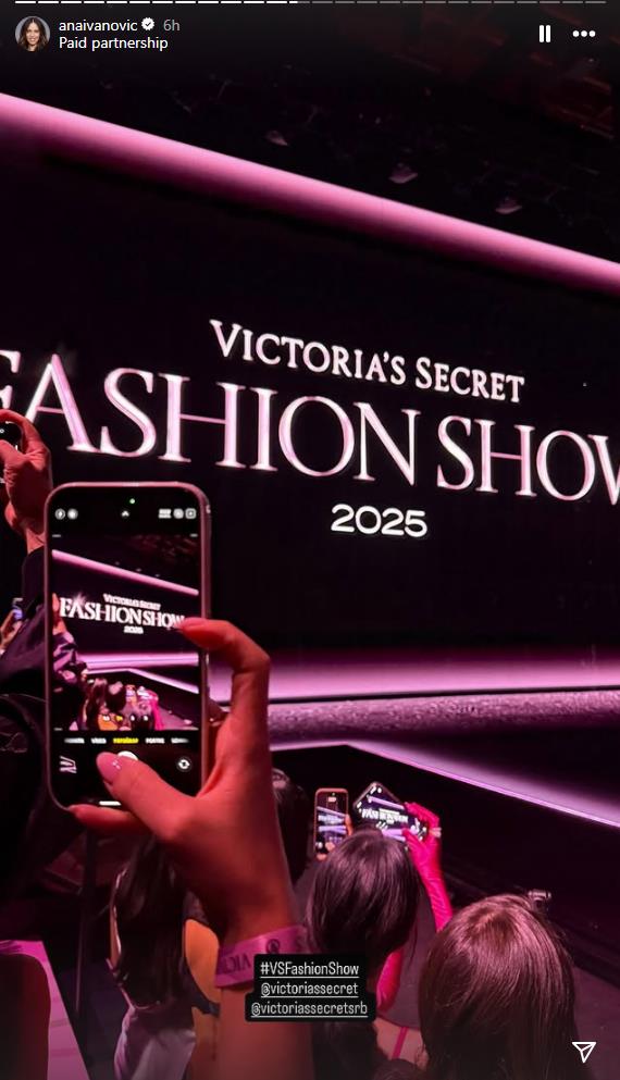 Ana Ivanović Viktorija Sikret revija (1).jpg