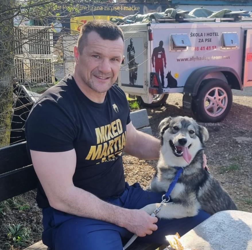 Mirko Filipović sa psom