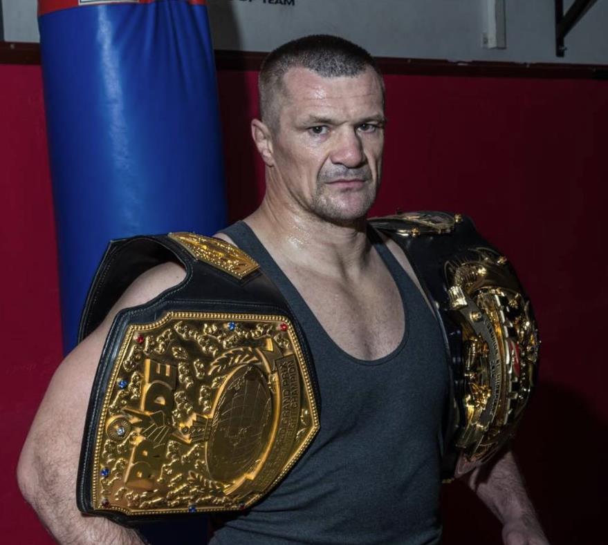 Mirko Filipović sa pojasevima