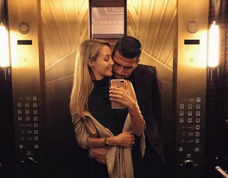 Gracijano Pele i Viktorija Varga u liftu