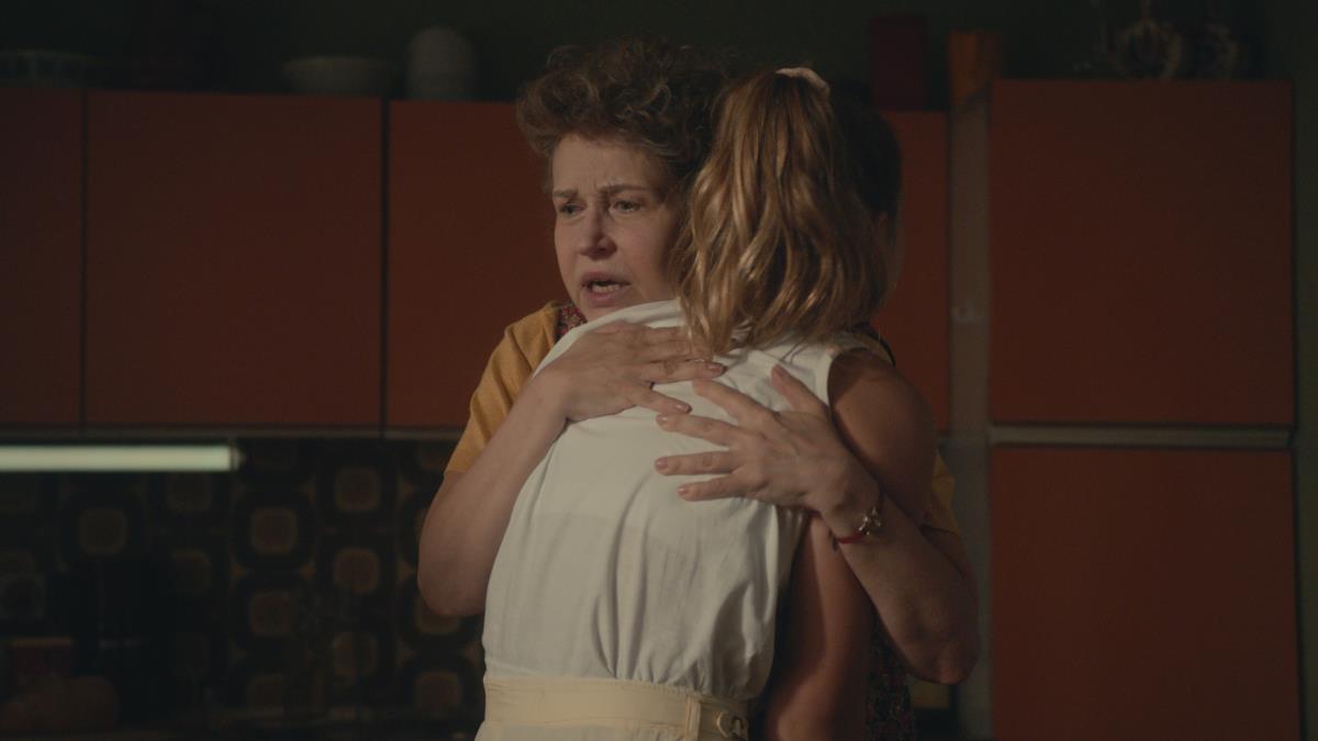 Kadar iz filma Belo se pere na devedeset