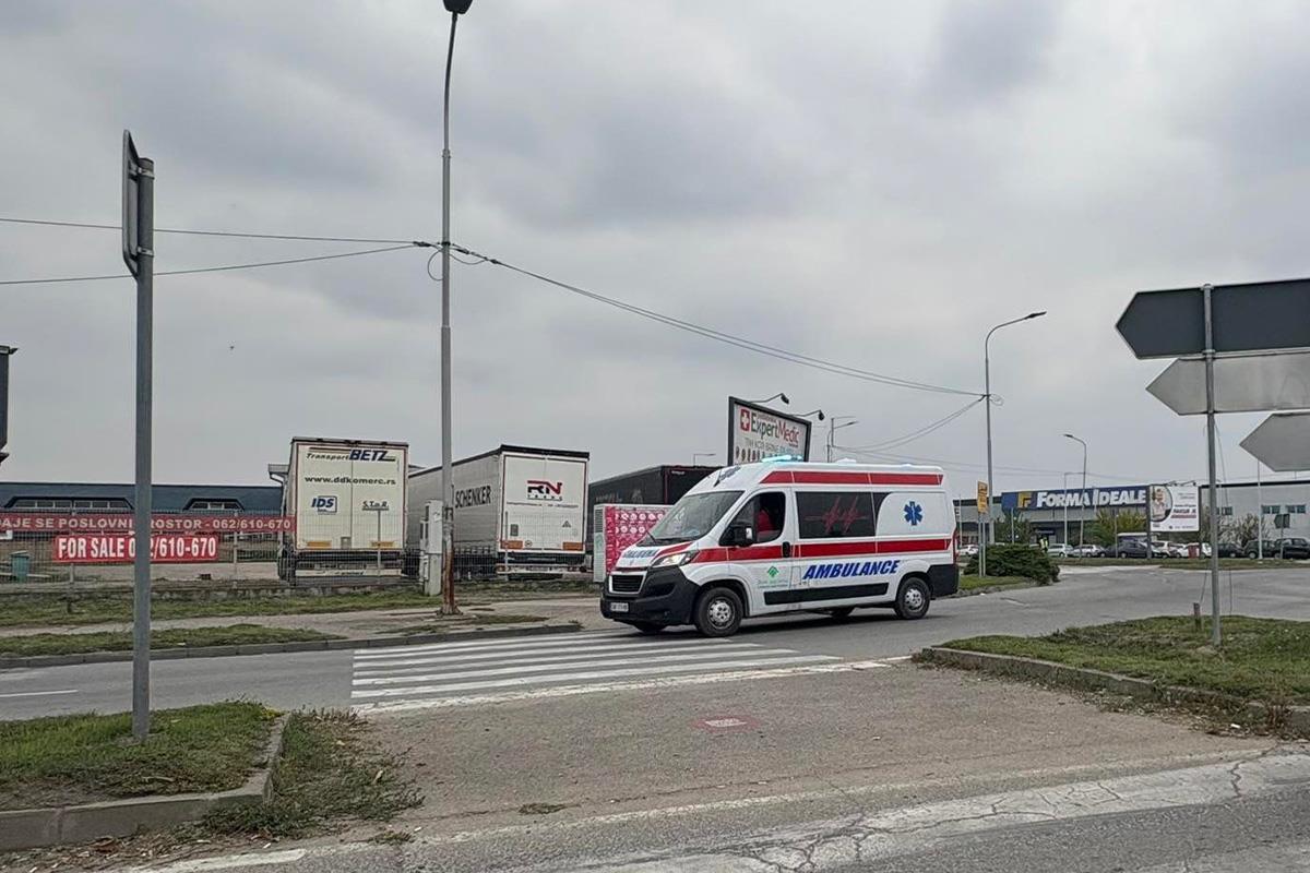 saobraćajna nesreća Sremska Mitrovica autobus (1).jpg