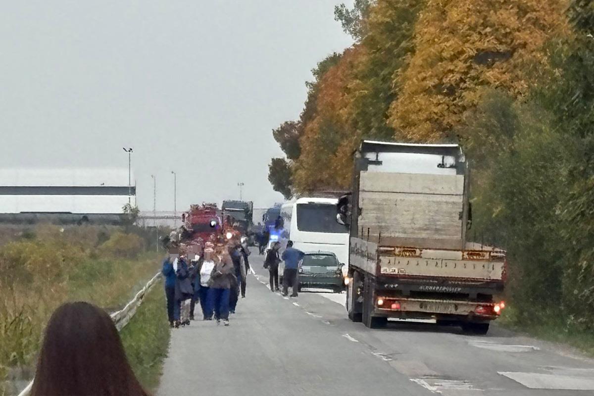 saobraćajna nesreća Sremska Mitrovica autobus (2).jpg