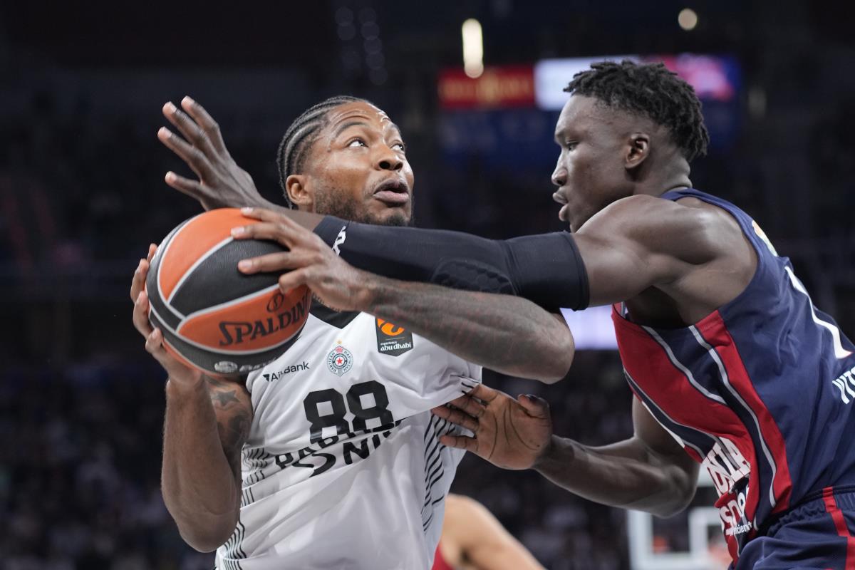 Baskonija, KK Partizan, Tajrik Džons