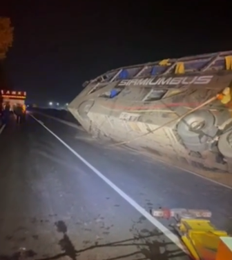 saobraćajna nesreća Sremska Mitrovica izvlačenje autobus (4).png