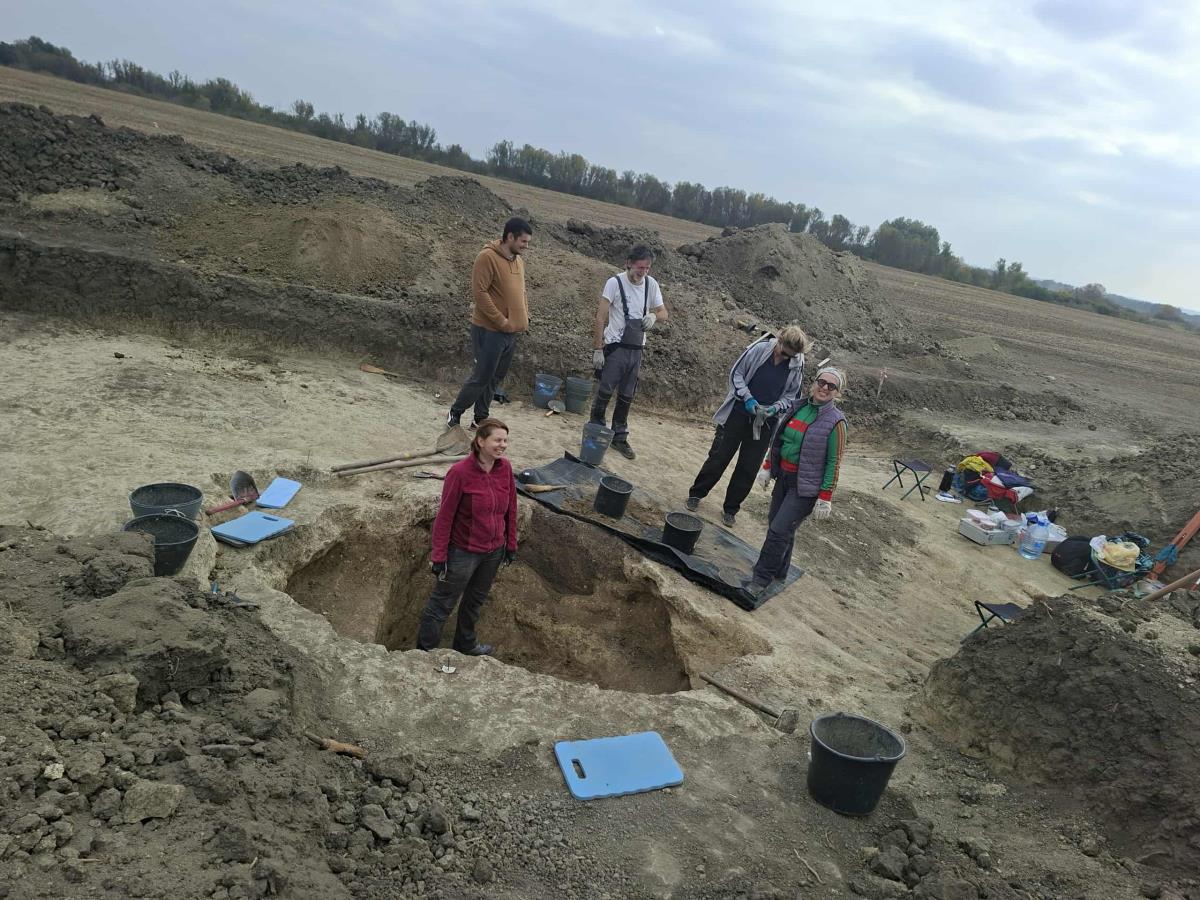 arheologija Srbija arheološka iskopavanja lokalitet Magareci mlin Apatin (9).jpg