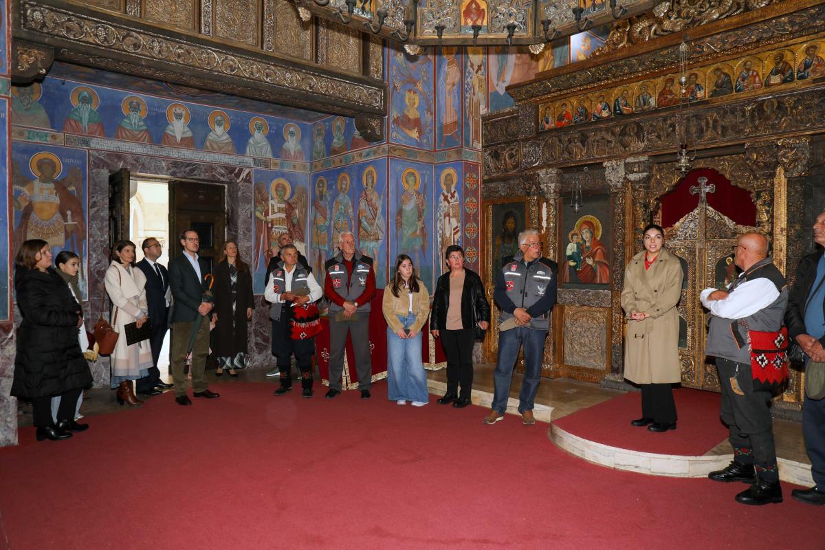 Beli dvor, Gvozdeni puk i Igrište (62).jpg