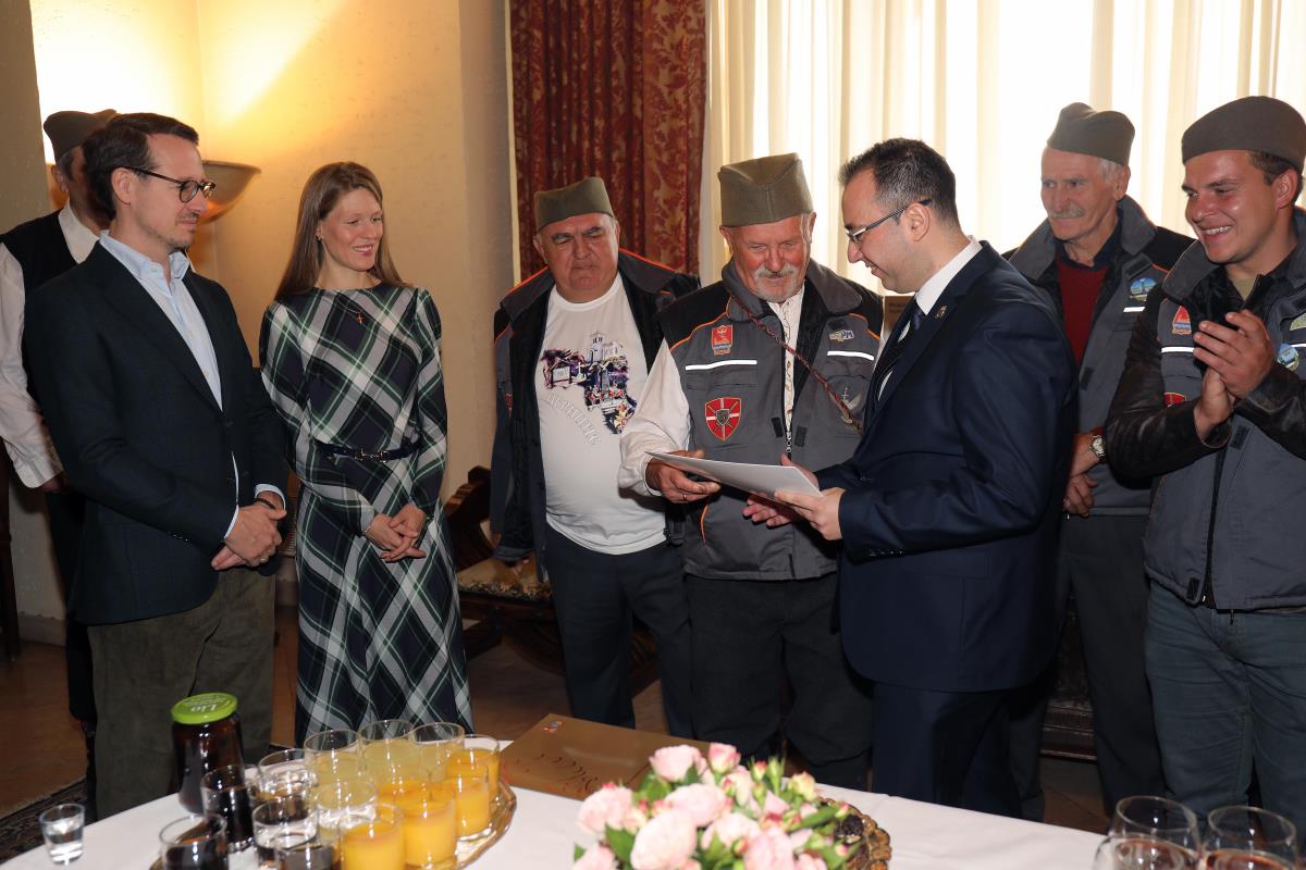 Beli dvor, Gvozdeni puk i Igrište (29).jpg