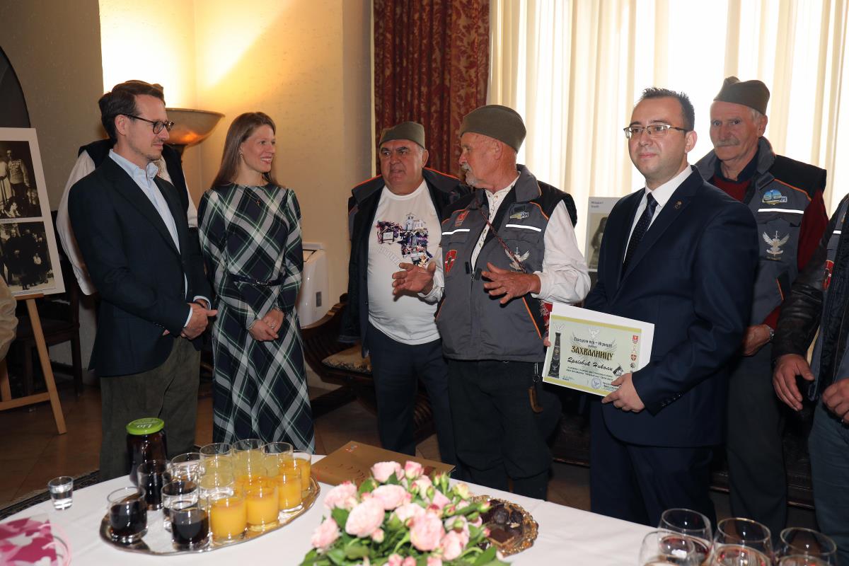 Beli dvor, Gvozdeni puk i Igrište (33).jpg