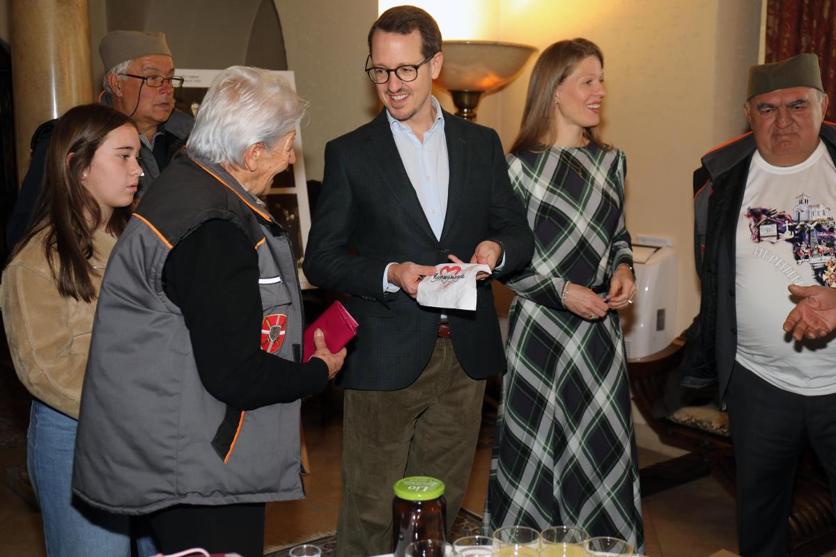 Beli dvor, Gvozdeni puk i Igrište (34).jpg