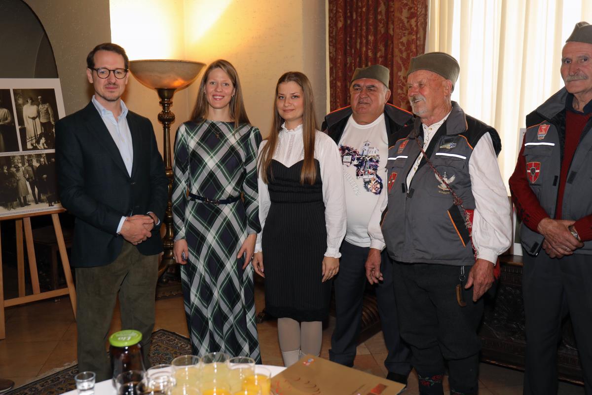 Beli dvor, Gvozdeni puk i Igrište (36).jpg