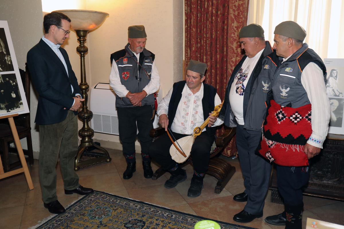 Beli dvor, Gvozdeni puk i Igrište (40).jpg