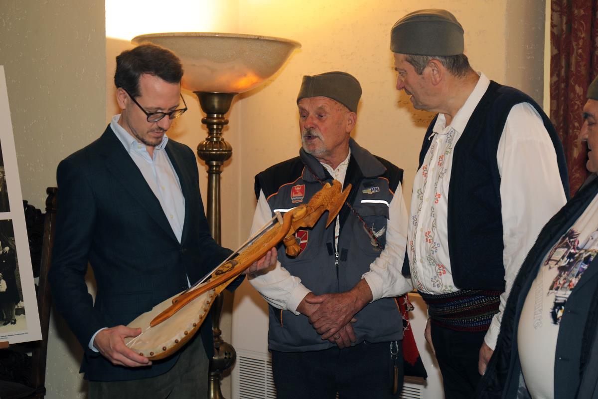 Beli dvor, Gvozdeni puk i Igrište (42).jpg