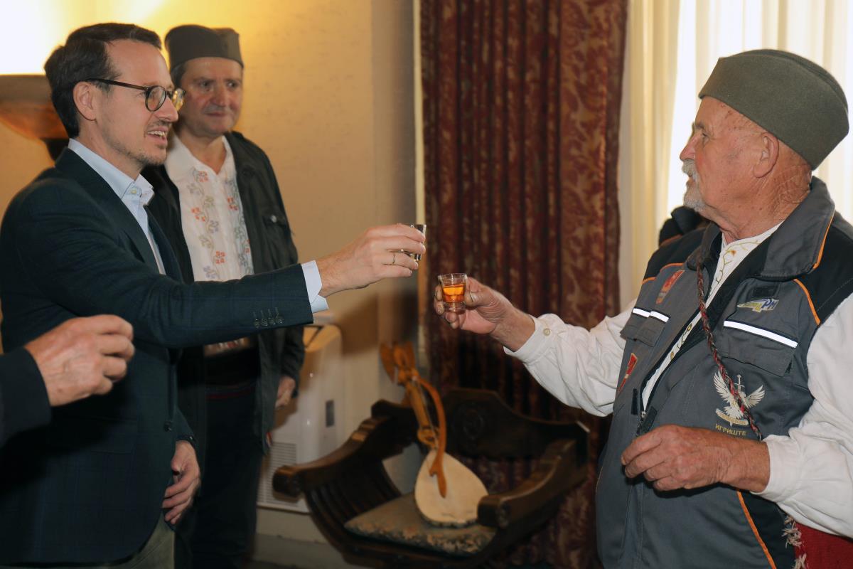 Beli dvor, Gvozdeni puk i Igrište (44).jpg