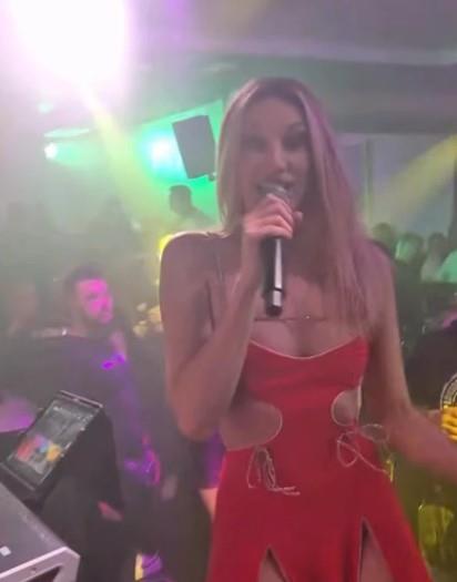 Rada Manojlović u nikad izazovnijem stajlingu