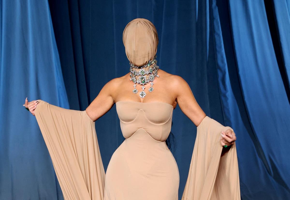 Kim Kardašijan na Akademskoj muzejskoj gali u Los Anđelesu