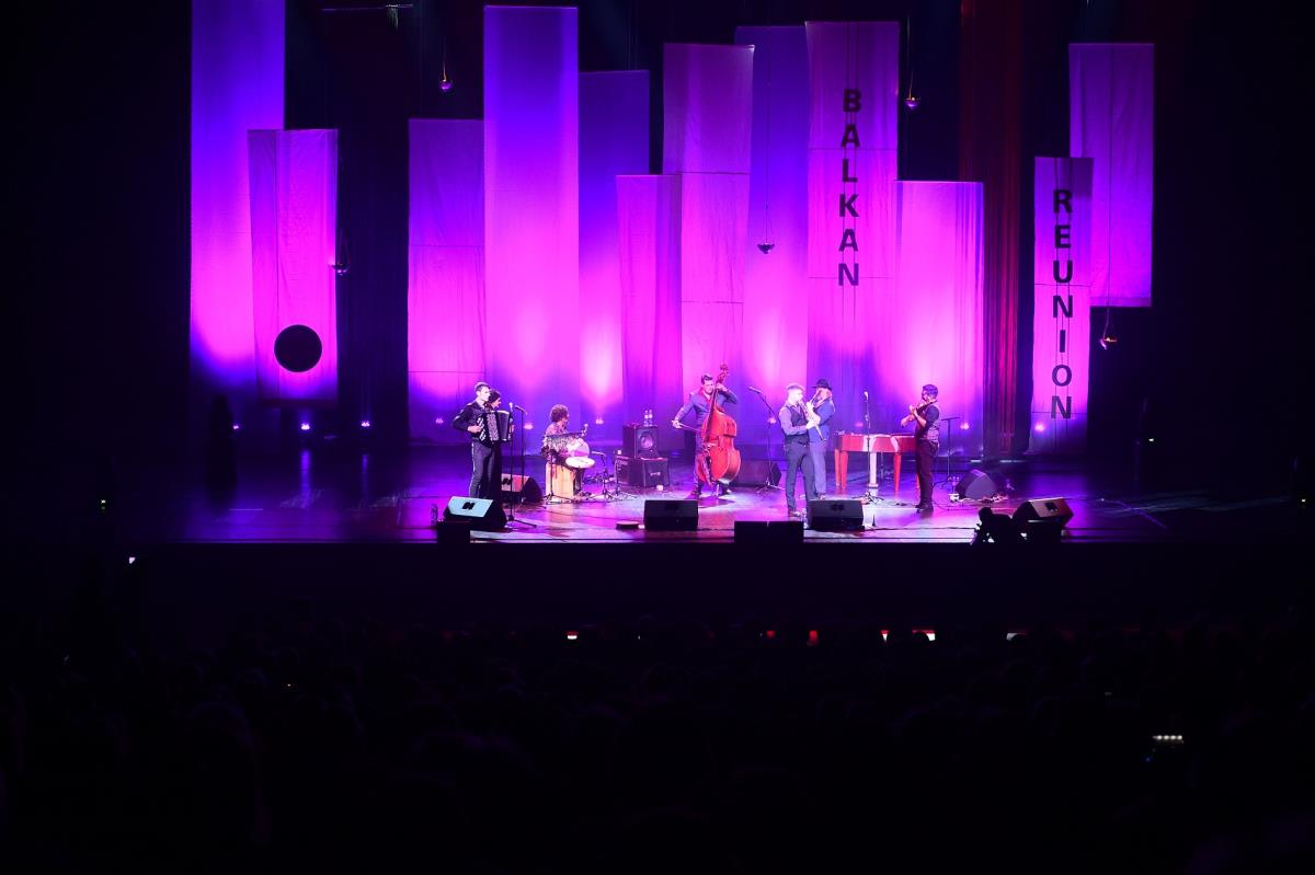 Barcelona Gipsy balKan Orchestra - koncert u Sava Centru