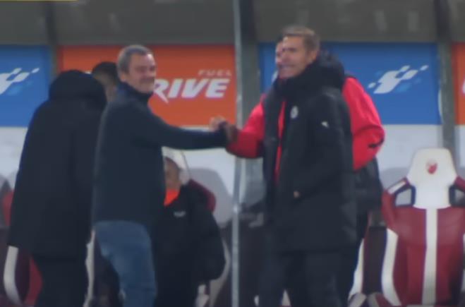 Reakcije iz IMT-a posle gola Alekse Mitića na utakmici Crvena zvezda - IMT