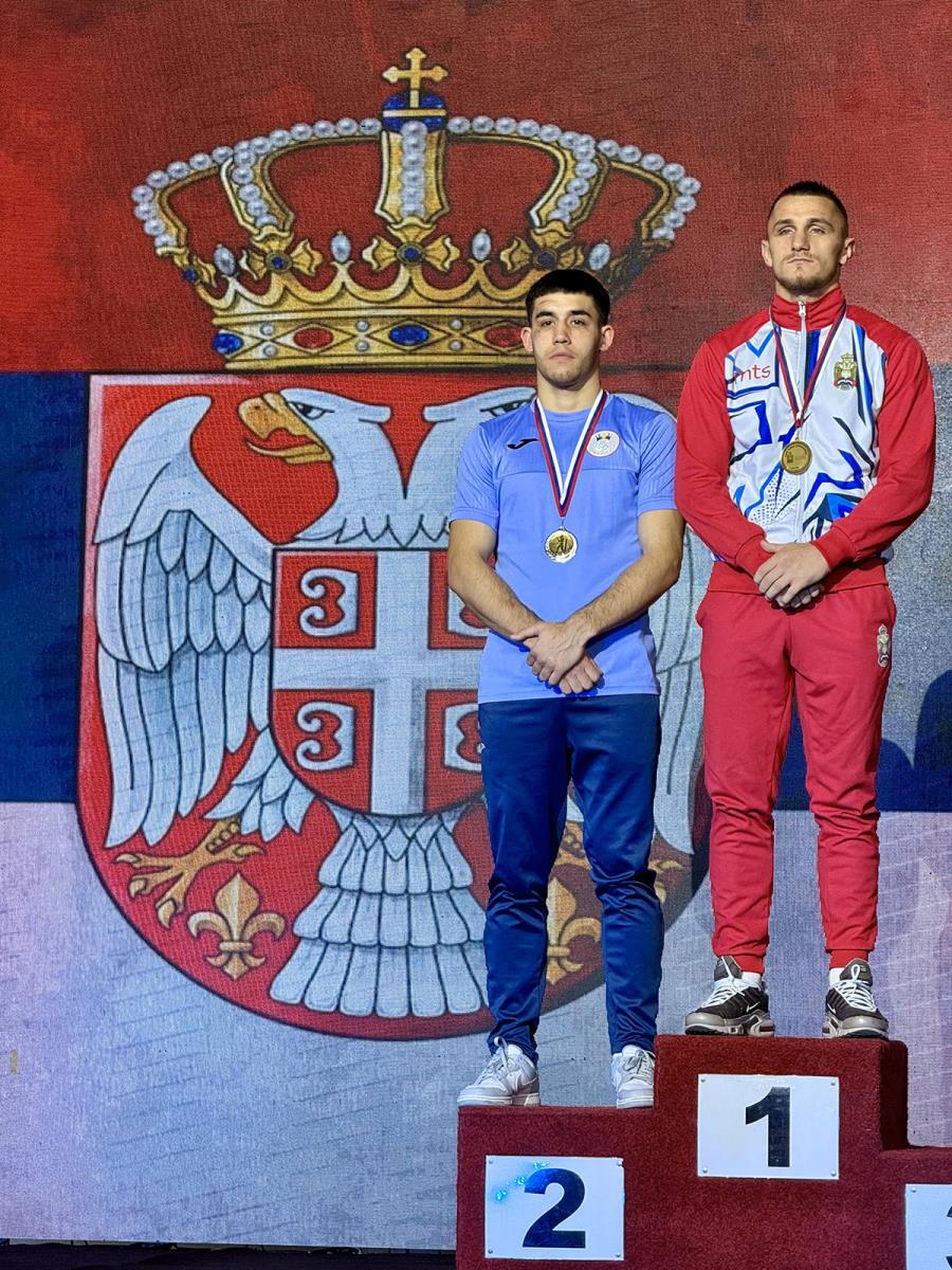 Almir Memic na pobednickom postolju.jpg