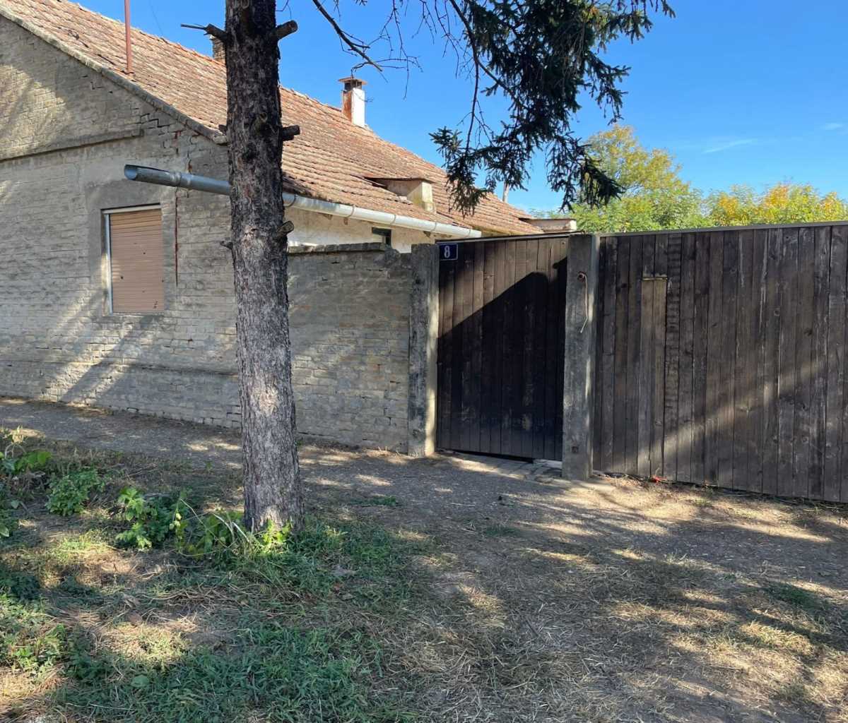 Bečej kuća (3).jpg