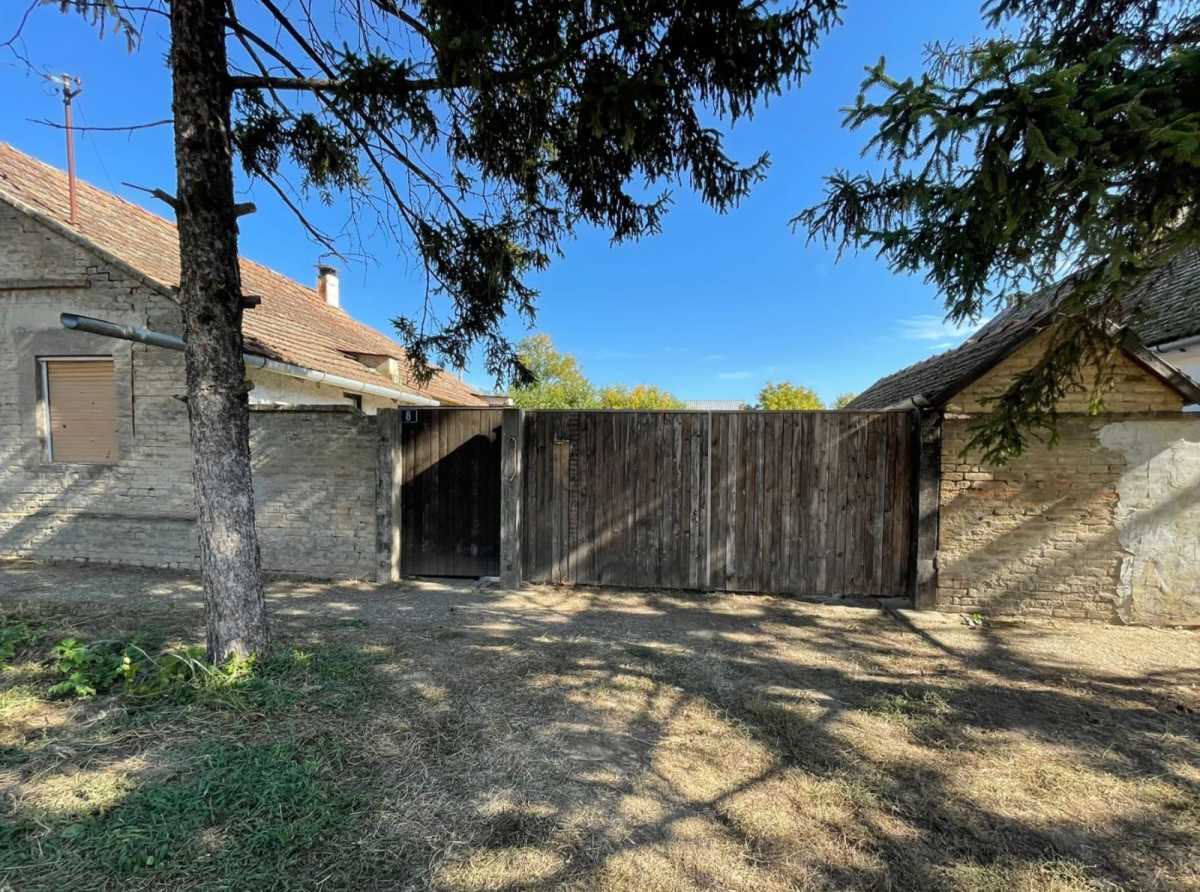 Bečej kuća (1).jpg