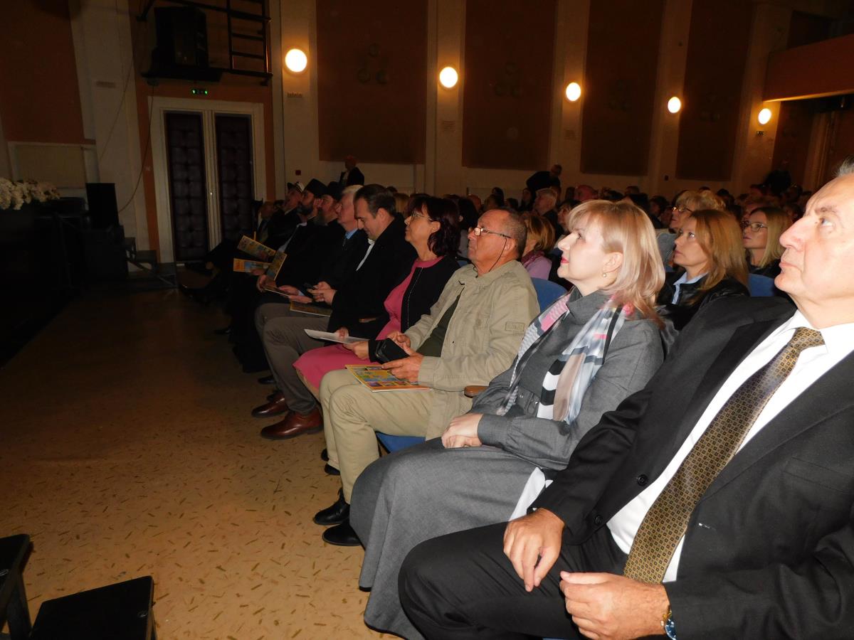 LOZNICA - Svečana akademija (1).JPG