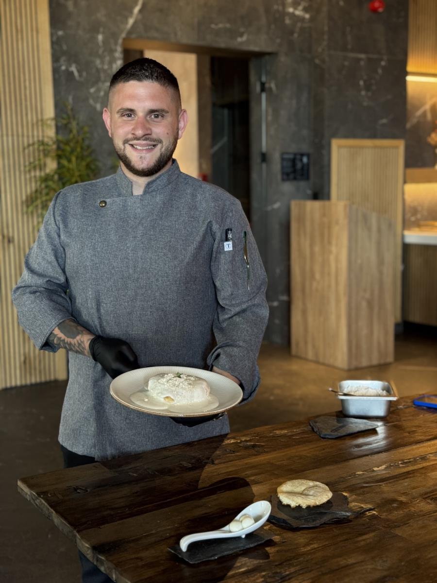 Nemanja Vukašinović - kuvar.jpg