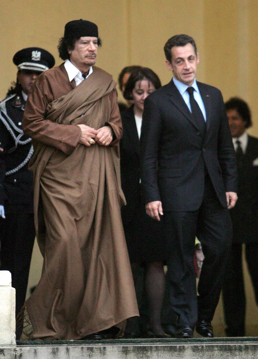Muammar Gaddafi Nicolas Sarkozy Muamer Gadafi Nikola Sarkozi (3).jpg