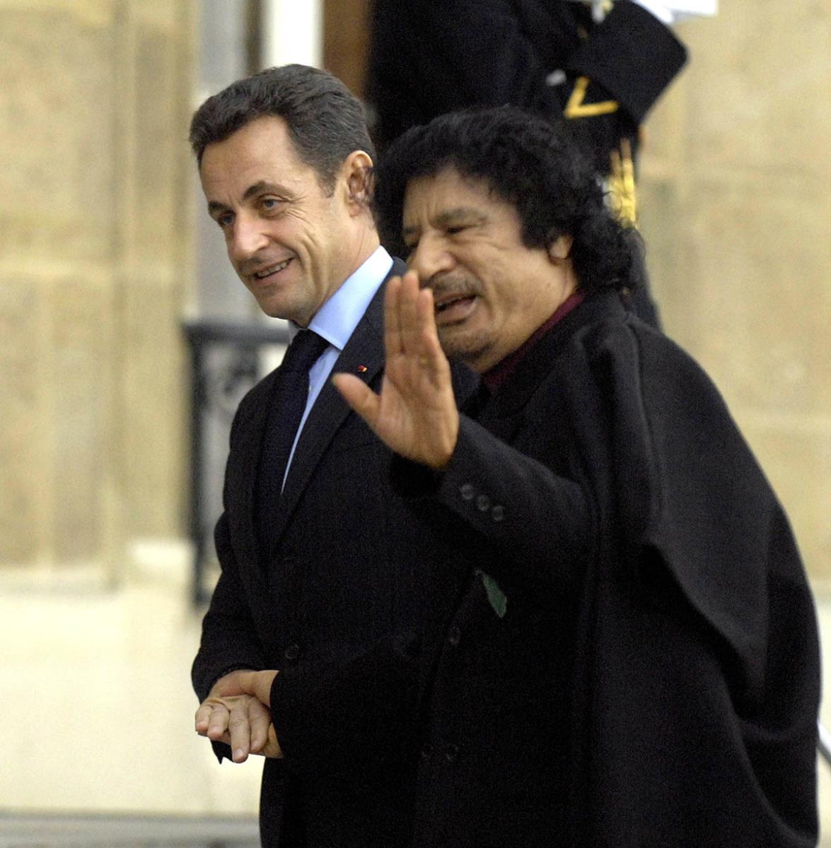 Muammar Gaddafi Nicolas Sarkozy Muamer Gadafi Nikola Sarkozi (2).jpg