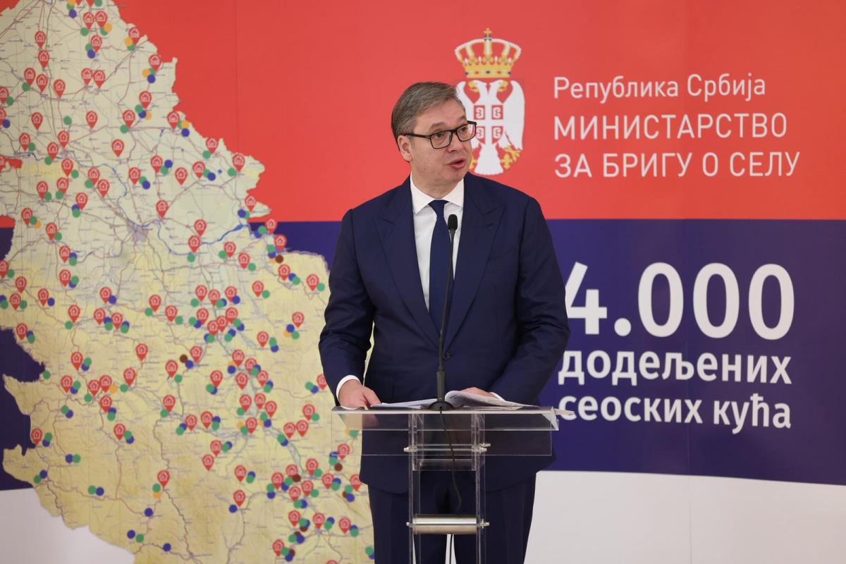 Aleksandar Vučić dodela ugovora