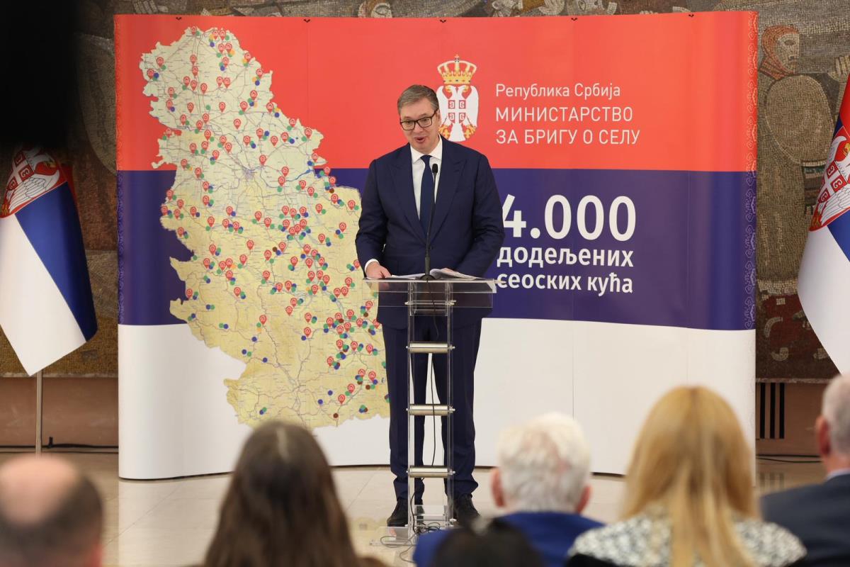 Aleksandar Vučić dodela ugovora