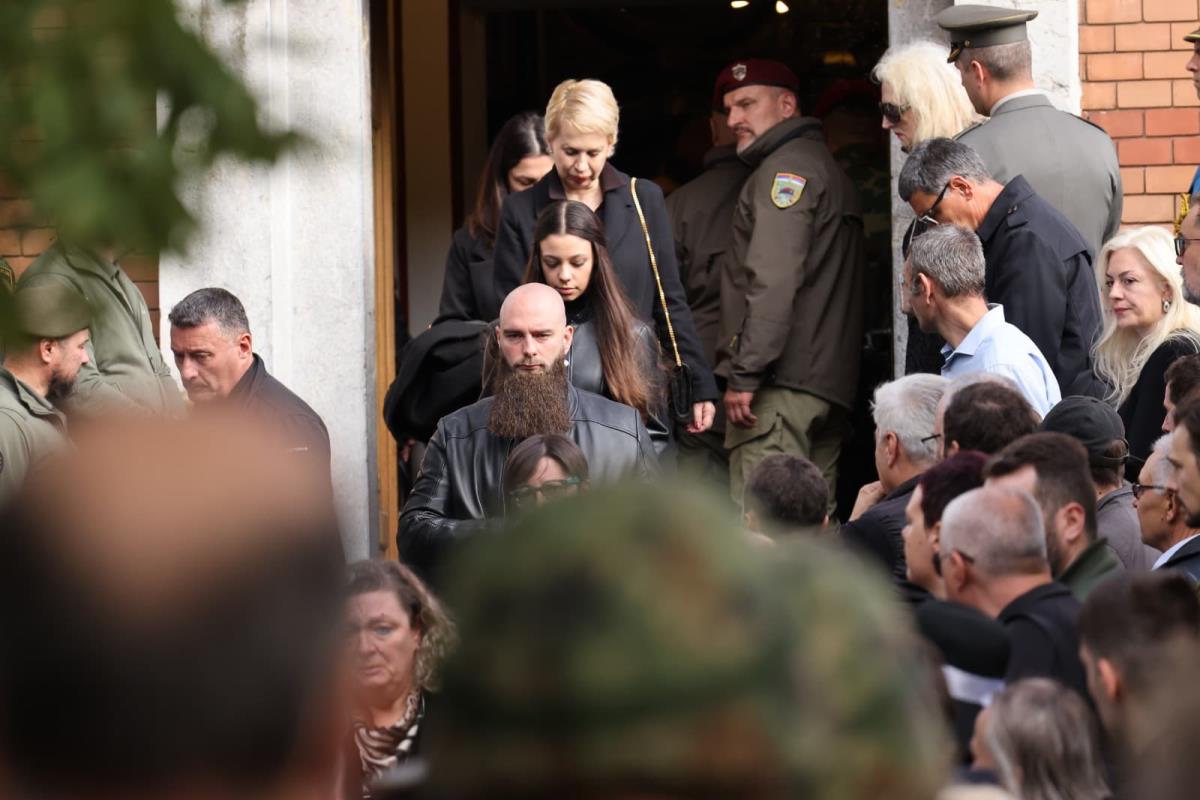 WhatsApp Image 2025-10-22 at 14.54.35 (1).jpeg