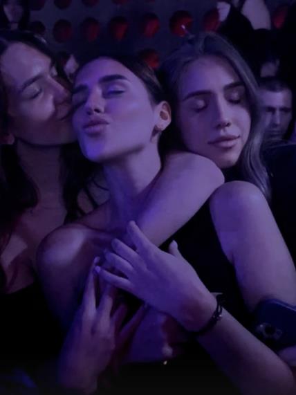 Đina Džinović i Hana Ikodinović