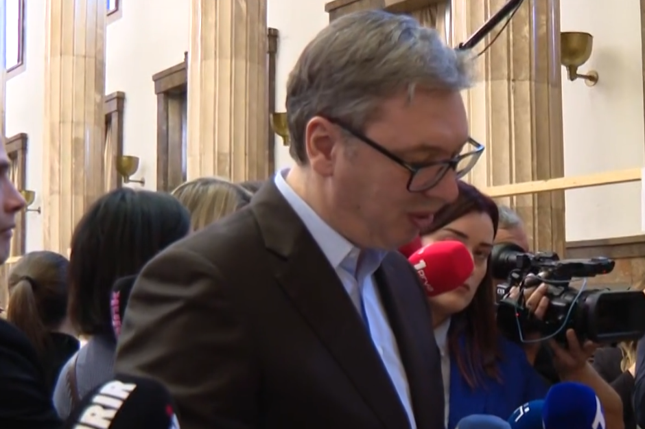 Aleksandar Vučić (8).png