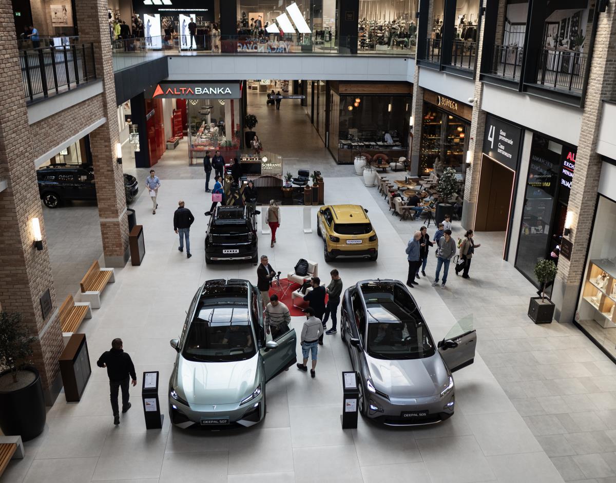 Galerija automobila Srbije (24).jpg