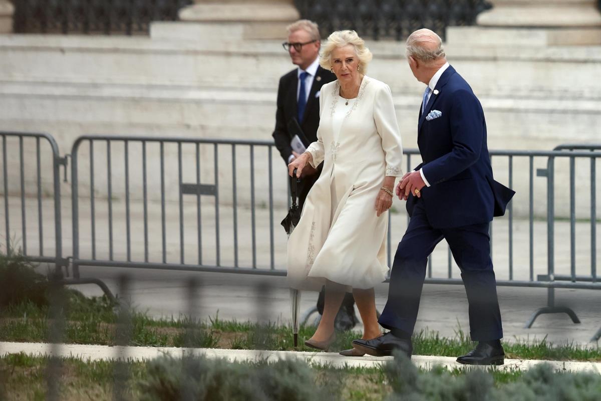 Kraljica Kamila i kralj Čarls u Vatikanu