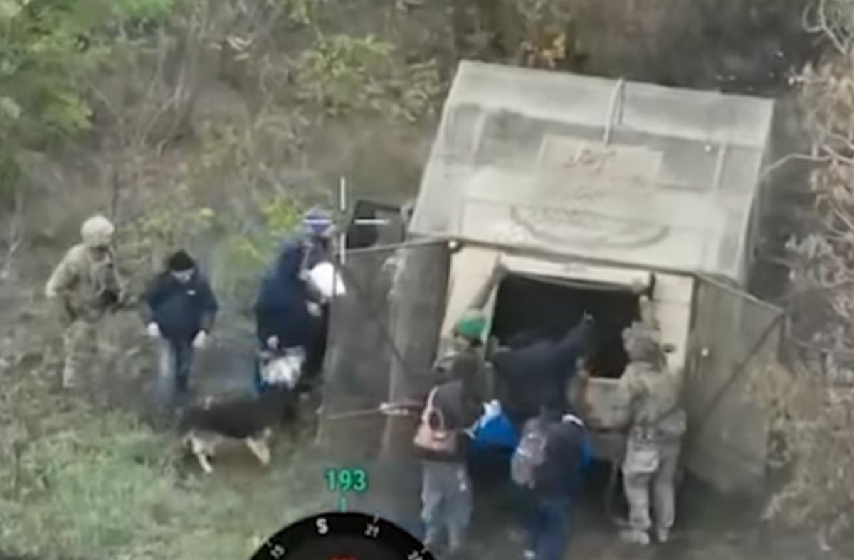 Ukrajinci zarobljeni Rusi