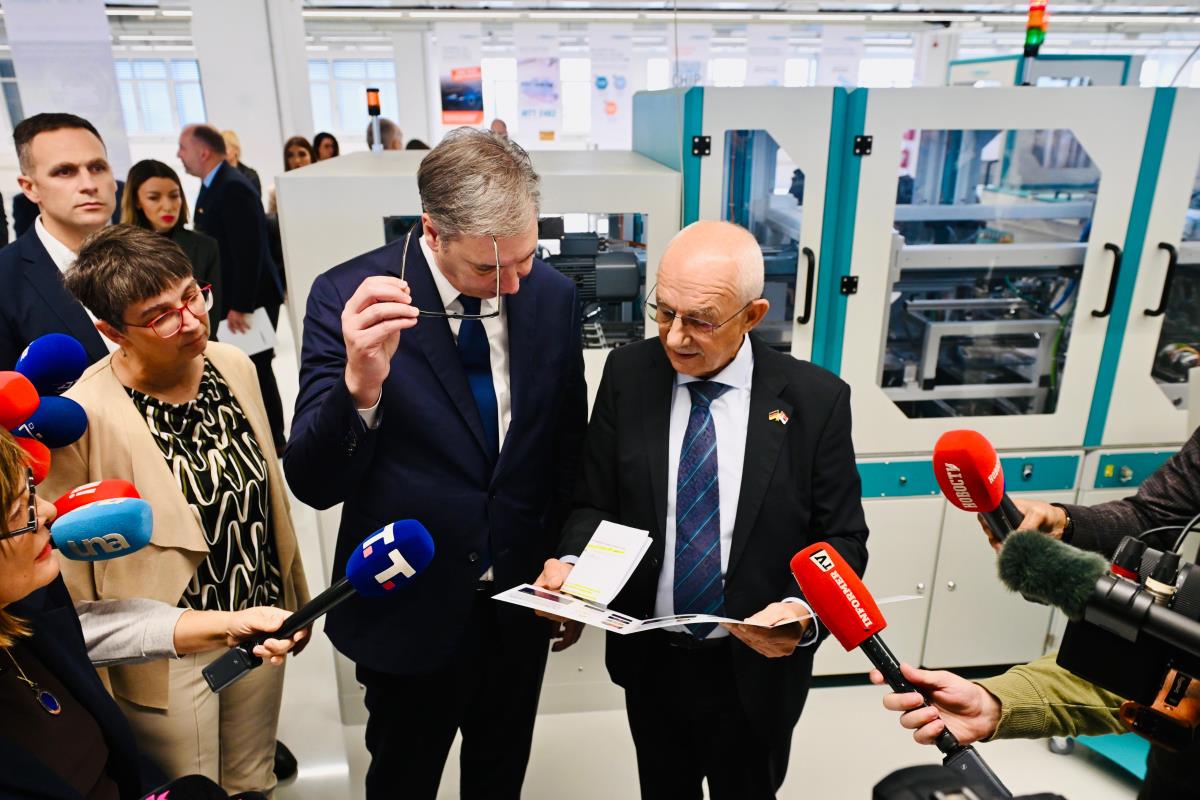 Aleksandar Vučić (2).jpg