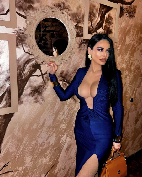 Pevačica raskinula sa kompozitorom, pa rešila da ga razotkrije