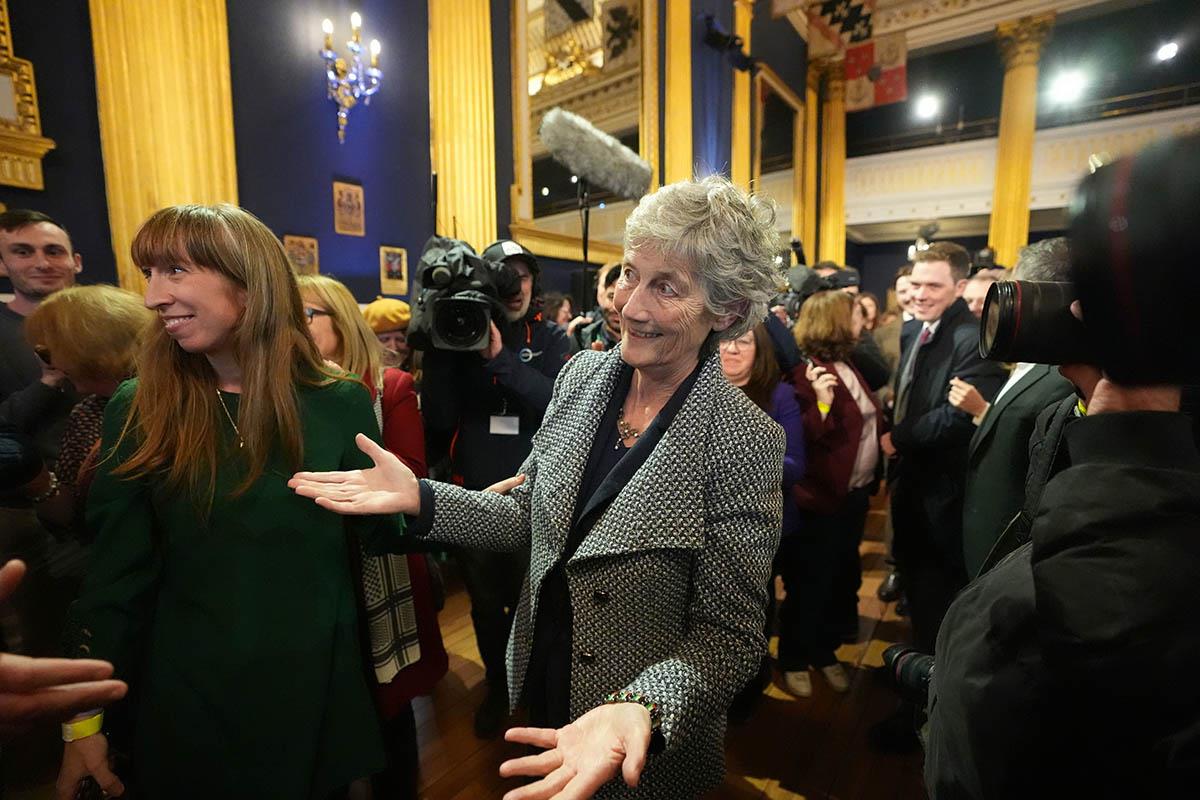 xxx07 AP Niall Carson.jpg